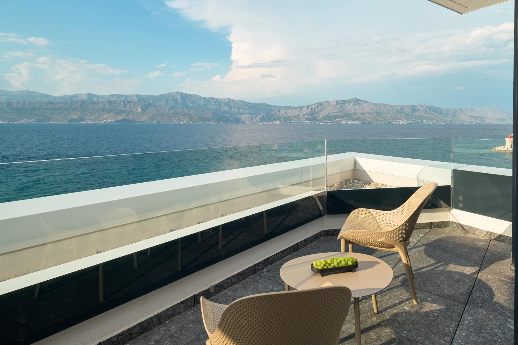 Grand Hotel View Postira Exterior foto